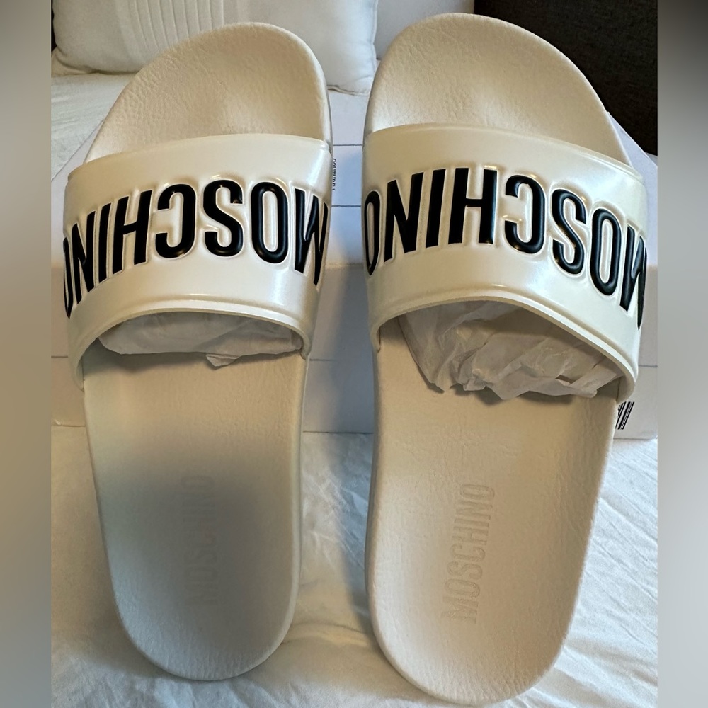 Moschino slides
